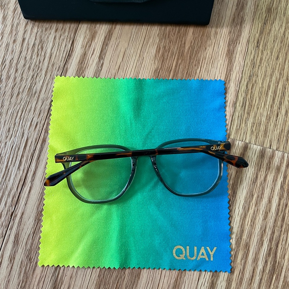 Quay eyeglasses